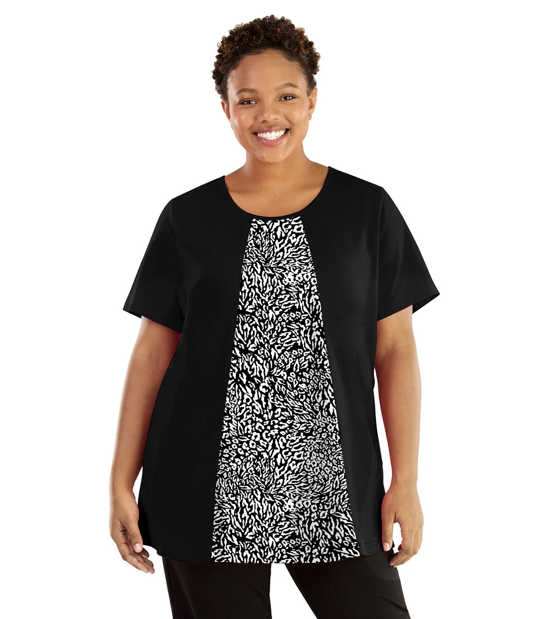 Plus size woman, facing front, wearing JunoActive plus size Stretch Naturals Lite Swing Top in the color Black Wild Print. She is wearing JunoActive Plus Size Leggings in the color black.